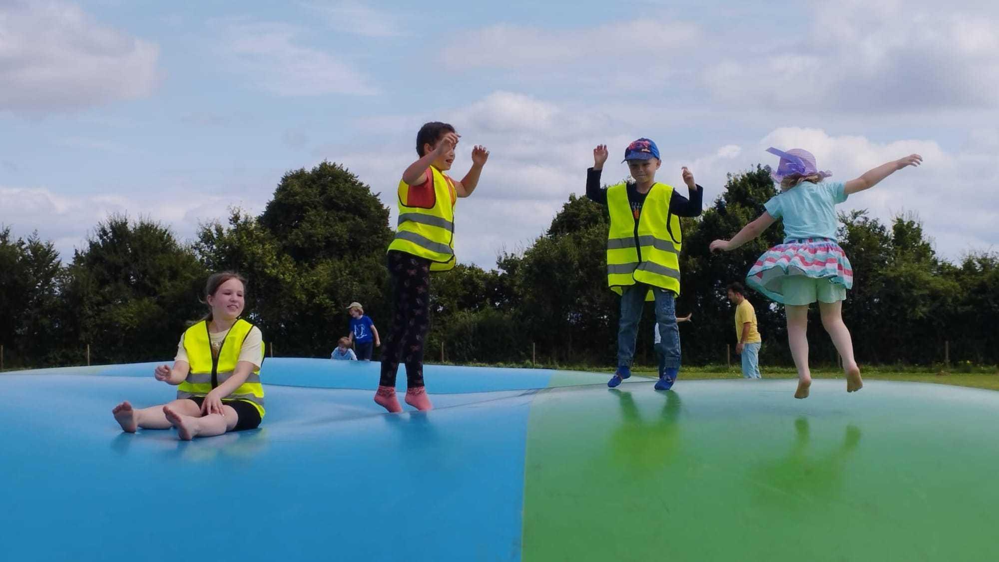 Projekt "Fröhliche Ferien": Ein unvergesslicher Sommer für Flüchtlingskinder